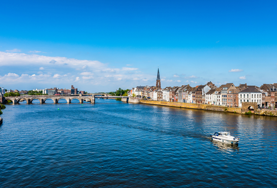 Driesterrenverblijf in hartje Aken
