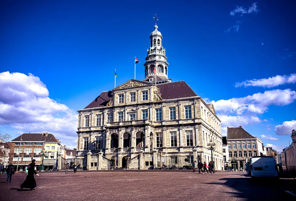Driesterrenverblijf in hartje Aken