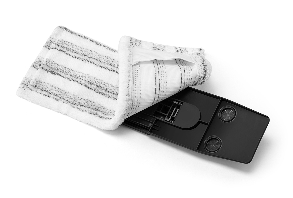 Multifunctional mop with built-in spray function