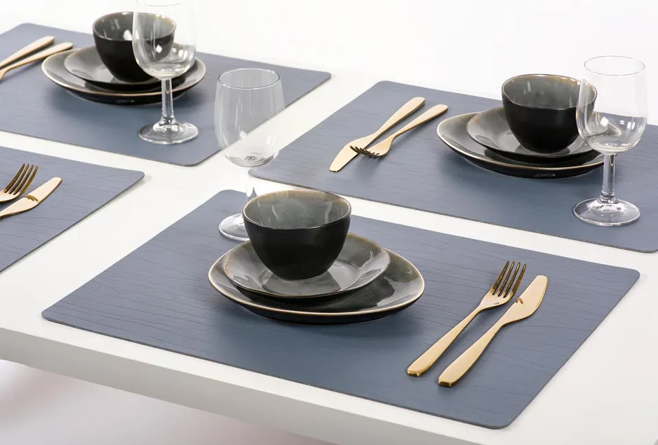 Set van 4 placemats + gratis onderzetters