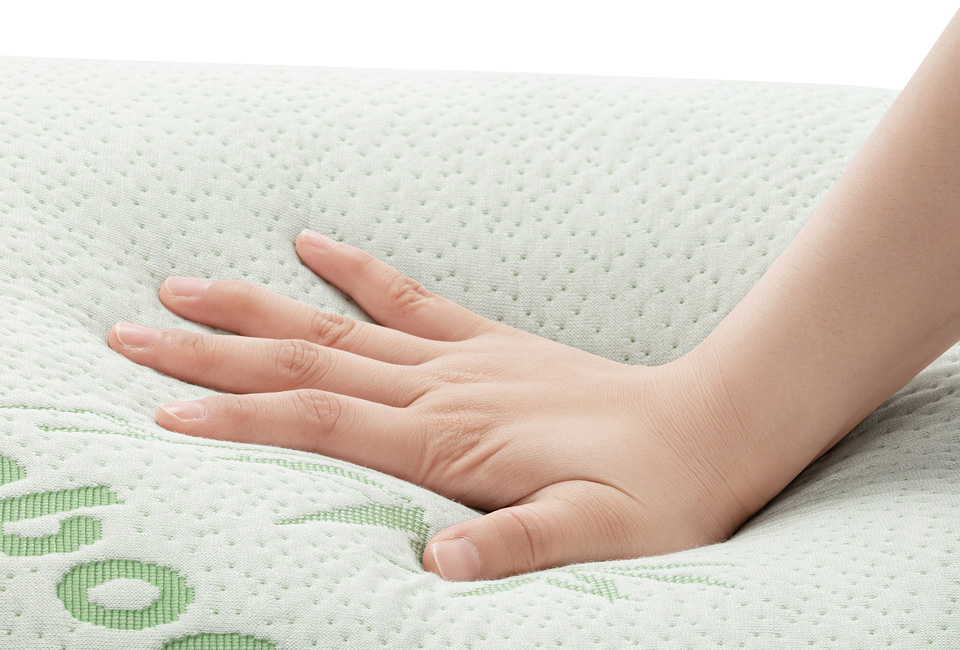 Memory foam hoofdkussen met bamboe hoes 1+1 gratis