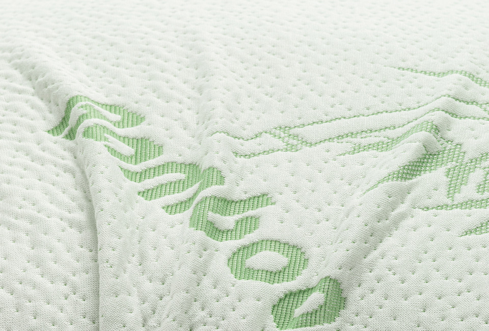 Memory foam hoofdkussen met bamboe hoes 1+1 gratis