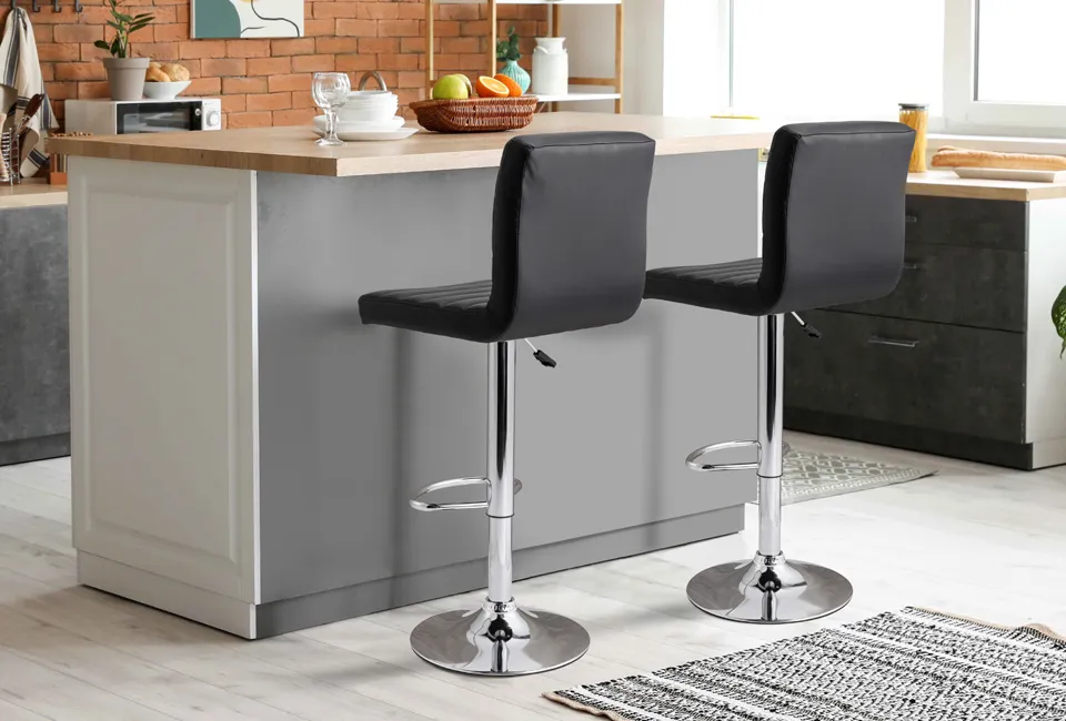 Set of 2 stylish bar chairs