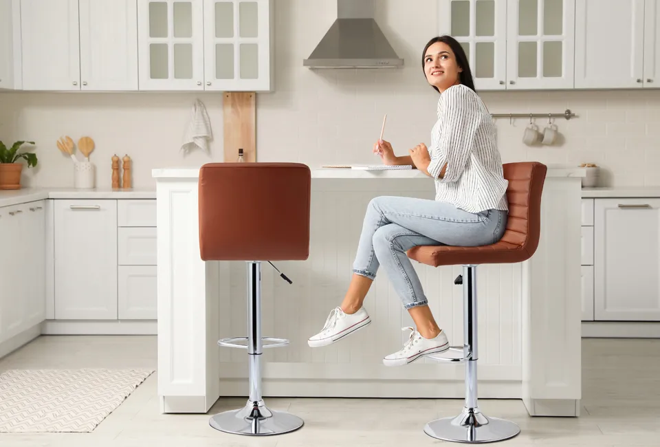 Set of 2 stylish bar chairs