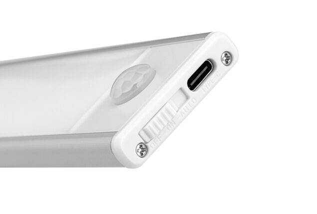 LED lamp with motion sensor
