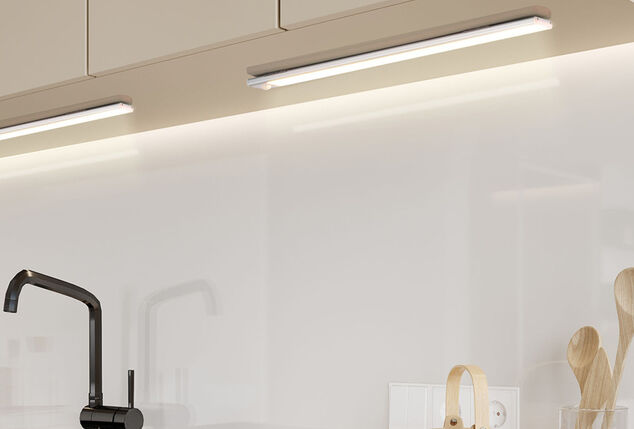 LED lamp with motion sensor