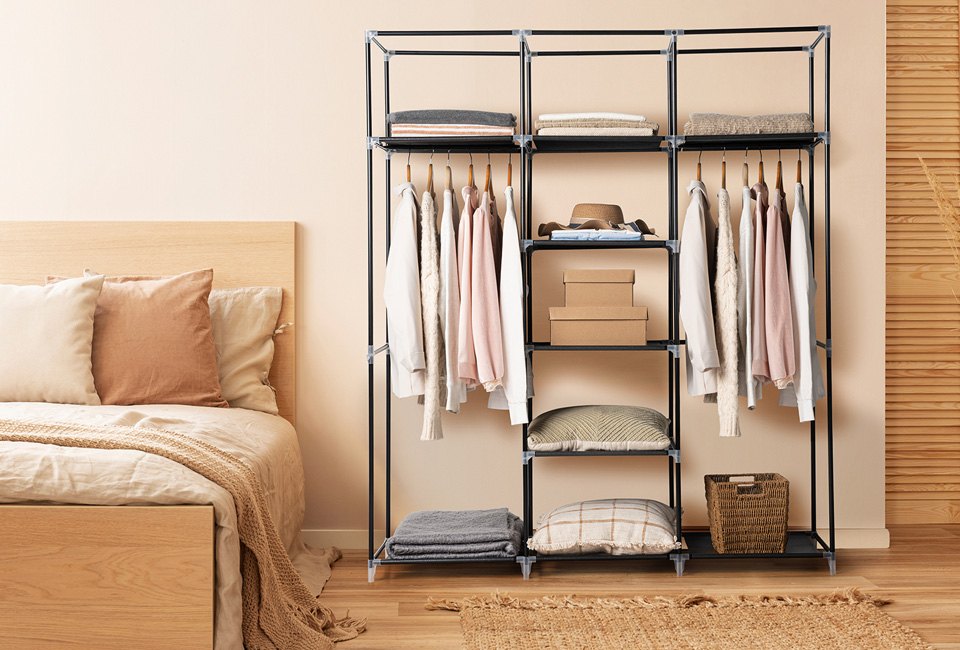 Armoire pliable avec housse de protection