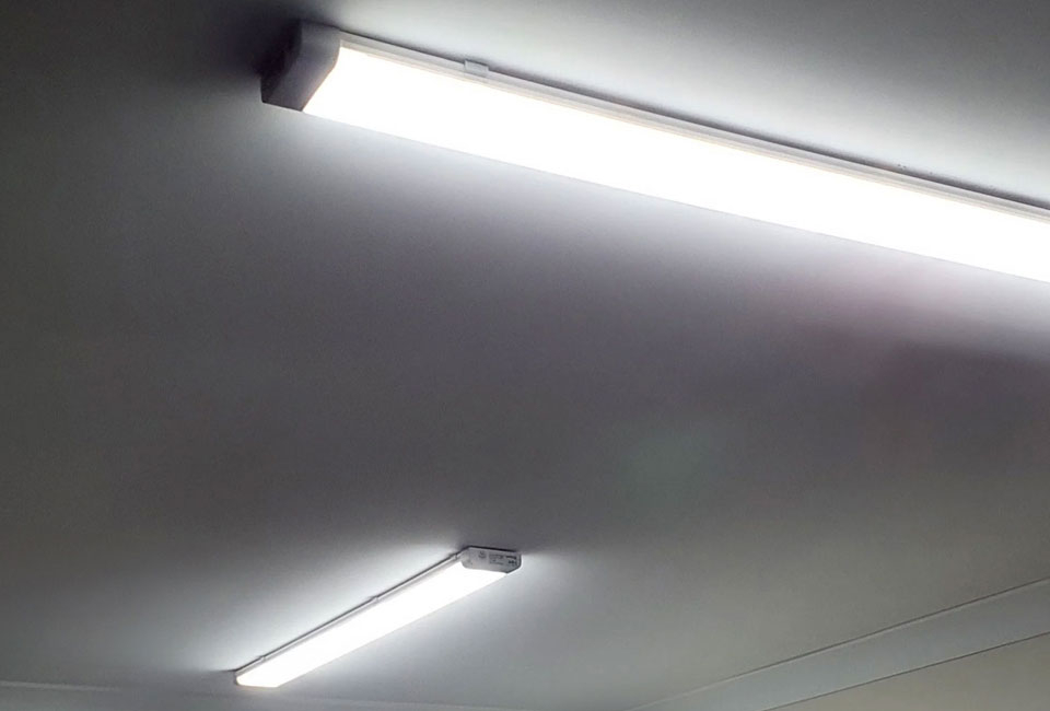 Réglettes LED à haut rendement énergétique pour réduire vos factures d’énergie