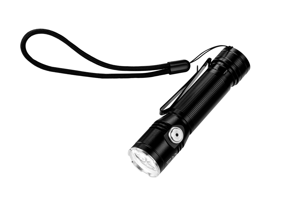 Lampe de poche militaire premium et standard : 1 + 1 gratuit