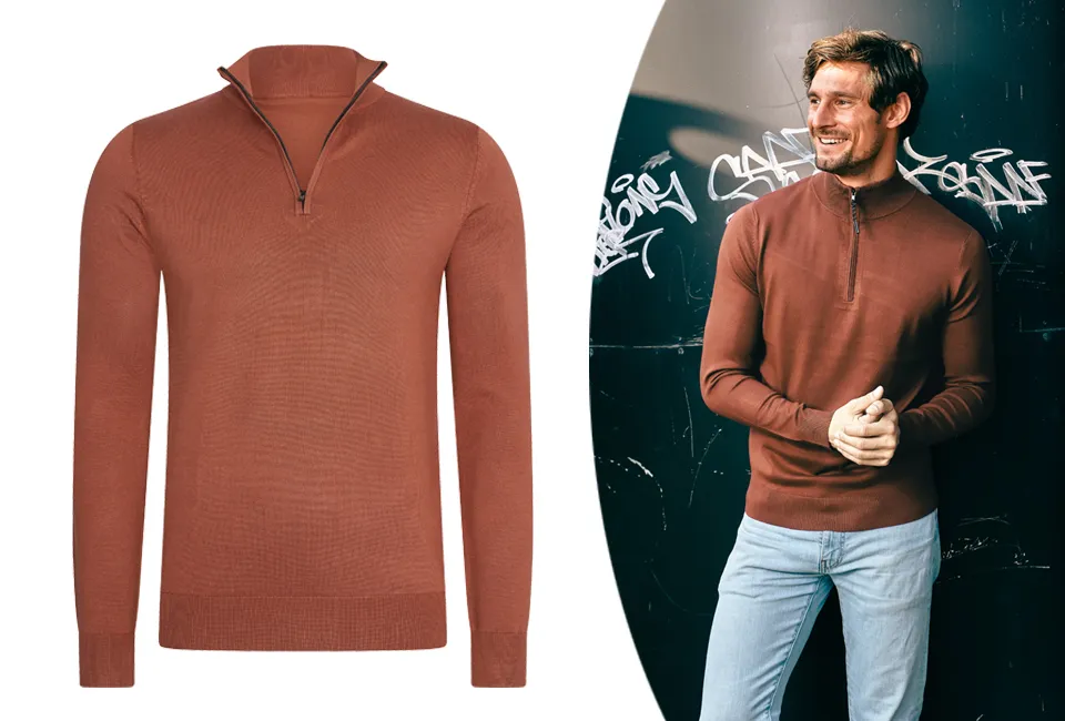 Sweter z kr&oacute;tkim zamkiem marki Mario Russo