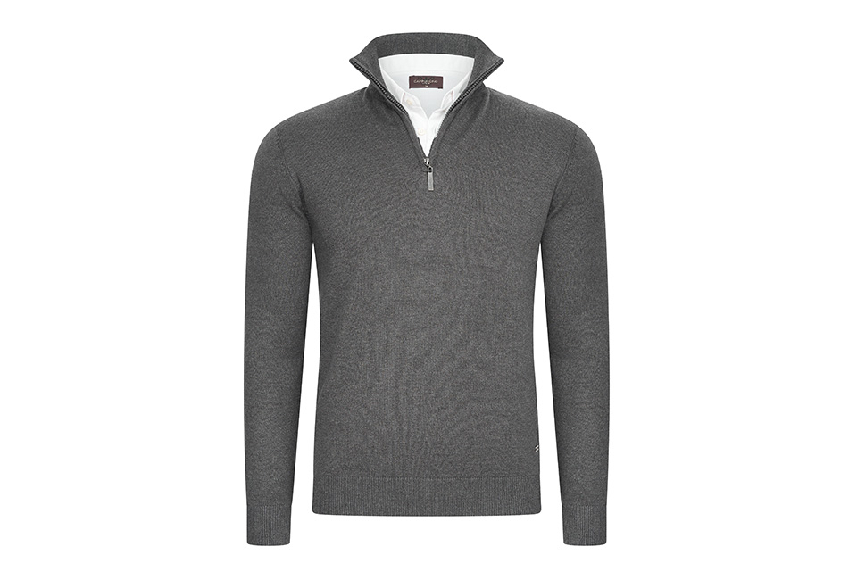 Men&#039;s pullover with shirt collar and zipper