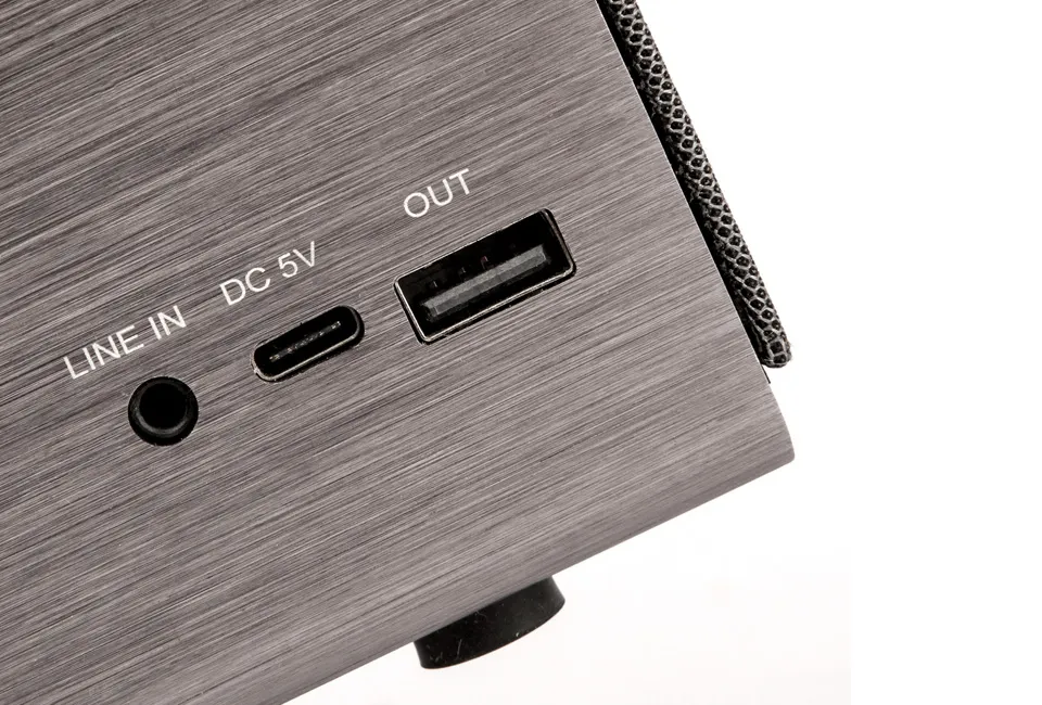 Retro Bluetooth-Lautsprecher und Powerbank