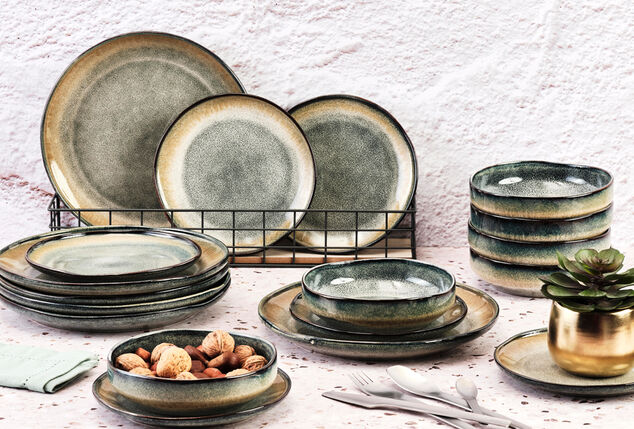 Service de table de 18 ou 36 pièces pour une table chaleureuse