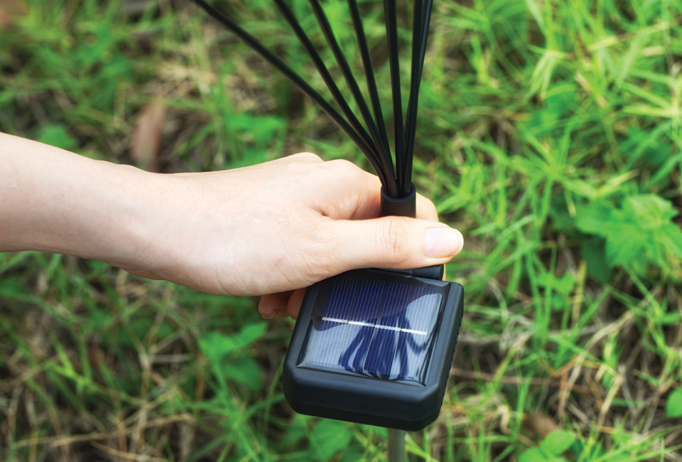 Set mit 2 solarbetriebenen Firefly Gartenlampen