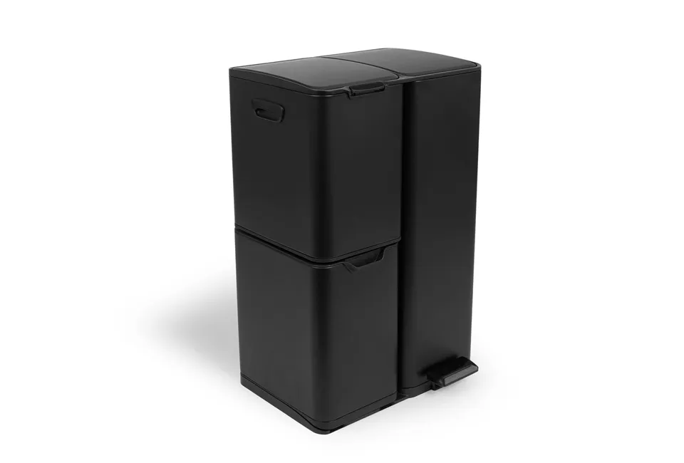 Soft-close waste bin with 3 compartments