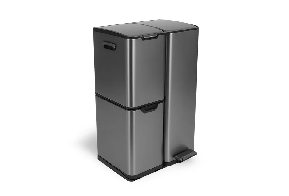 Soft-close waste bin with 3 compartments