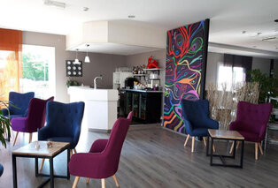 Séjour de 2, 3 ou 4 nuits incluant un repas pour partir à la découverte des châteaux de la Loire - Hôtel La Terrasse*** — 9