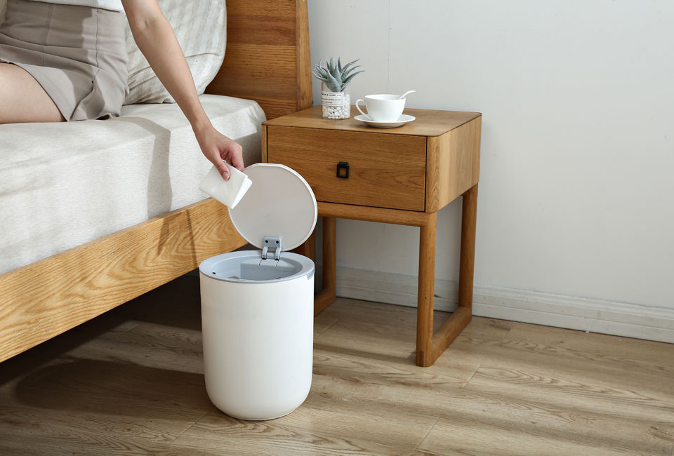 Poubelle 8L avec capteur