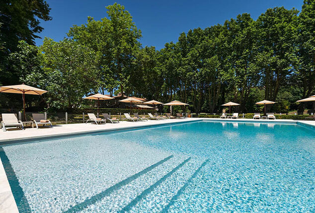 Luxueus verblijf van 7 nachten met halfpension in de Provence (FR) - Le Moulin de Vernègues