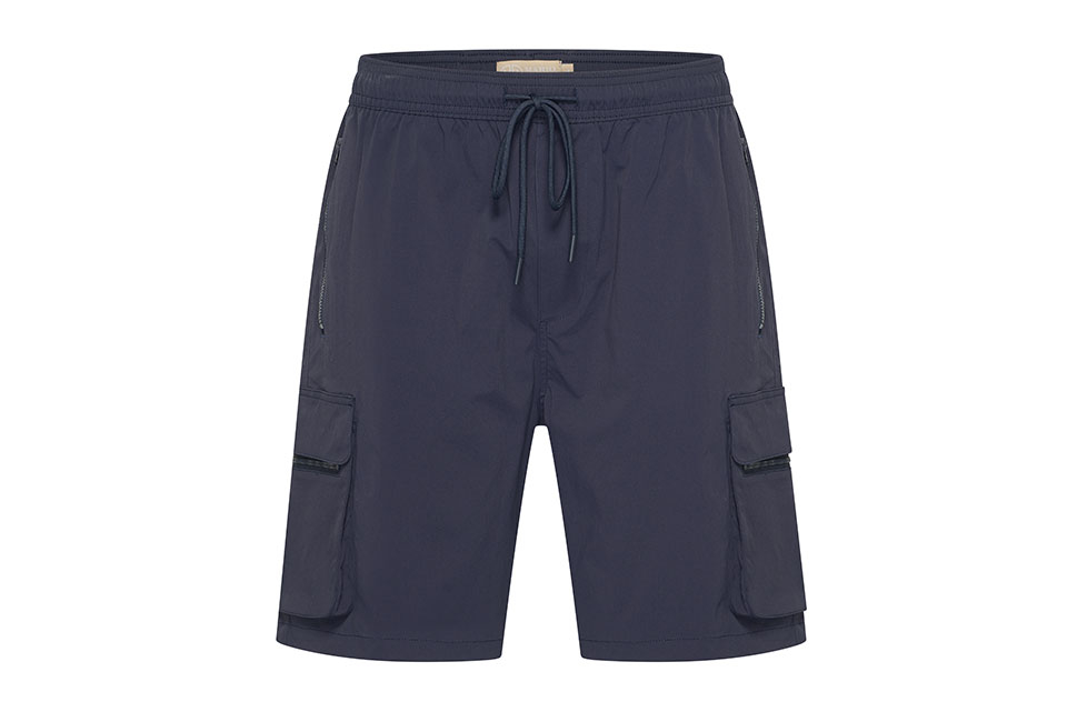 Comfortable men&#039;s shorts with pockets