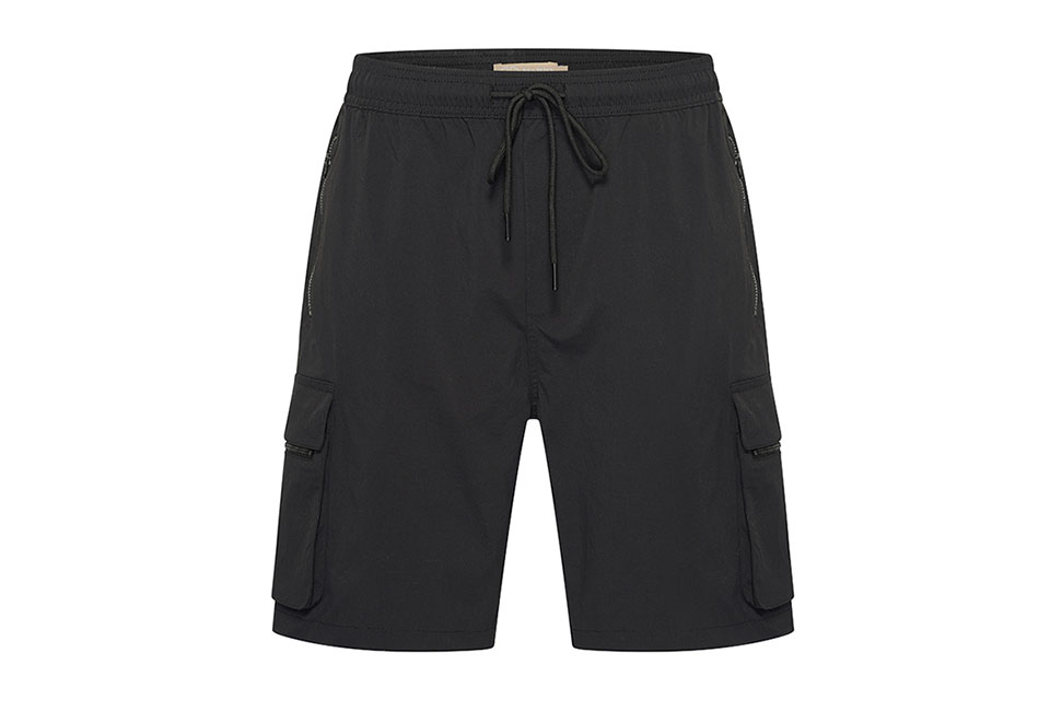 Comfortable men&#039;s shorts with pockets