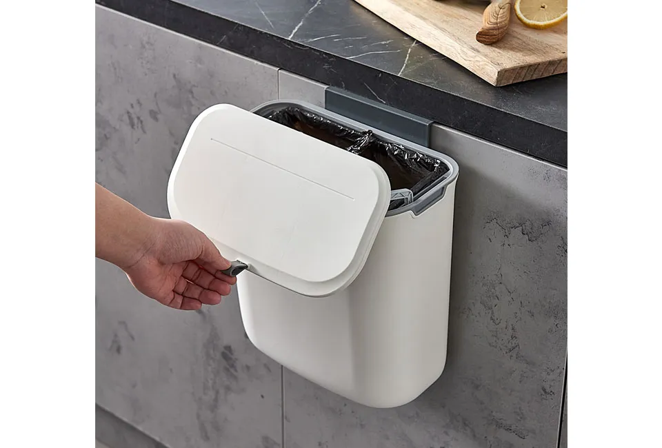Praktisk 7,7 liters soptunna f&ouml;r k&ouml;k