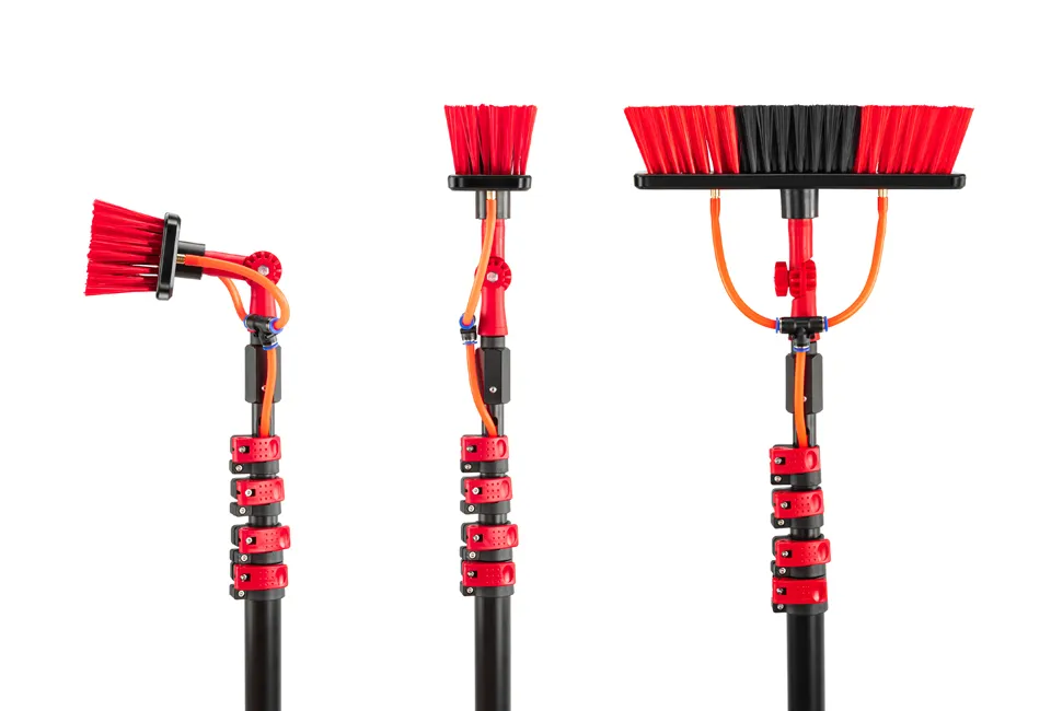 Brosse de nettoyage &agrave; manche t&eacute;lescopique