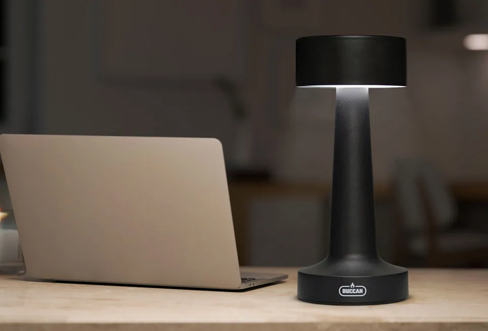 Elegant bordslampa