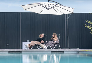 Stijlvolle hangparasol in 4 kleuren — 3