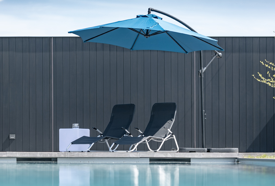 Stijlvolle hangparasol in 4 kleuren