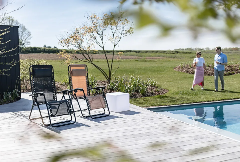 Chaise longue noire ou beige
