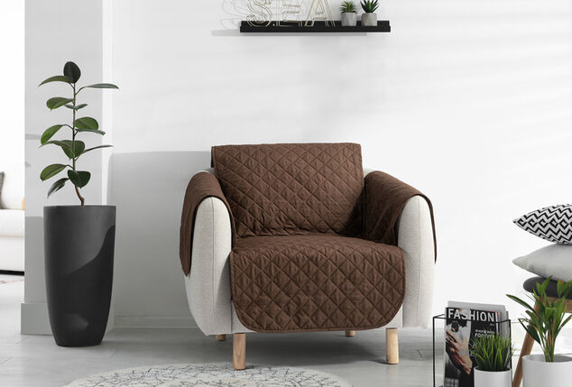 Water repellent seat protector