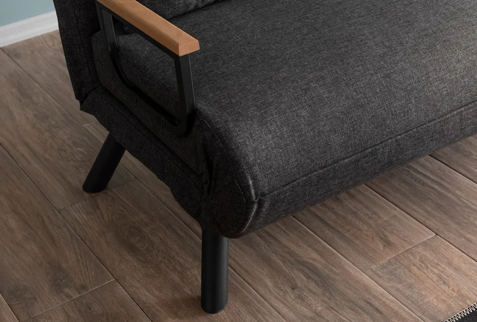 Wygodna rozkładana sofa
