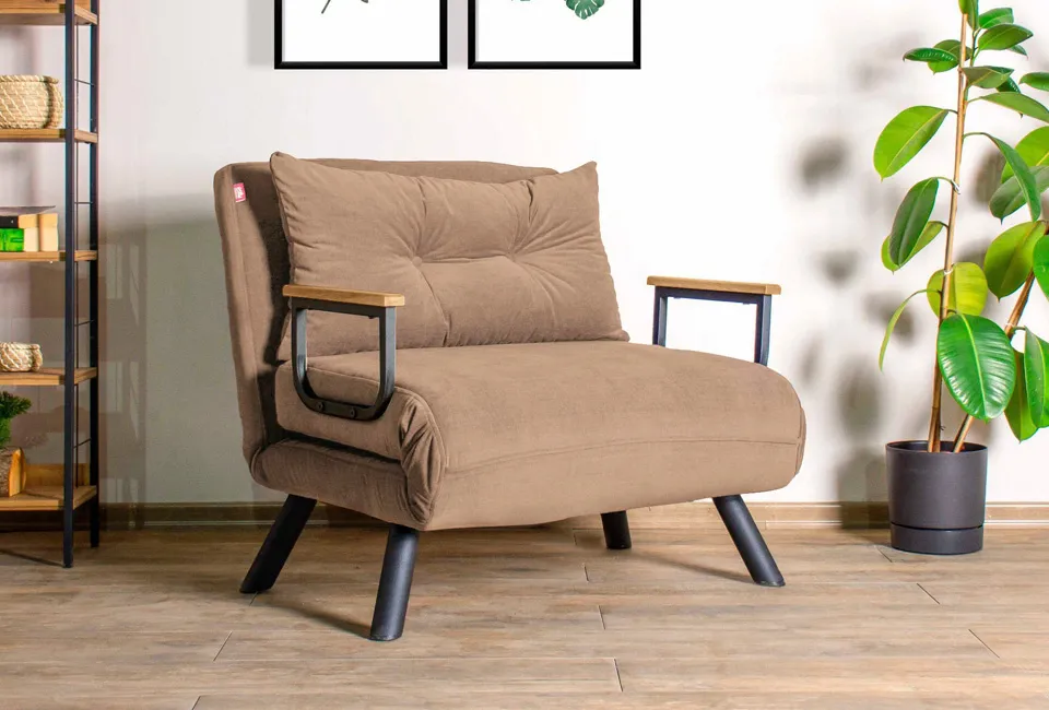 Wygodna rozkładana sofa