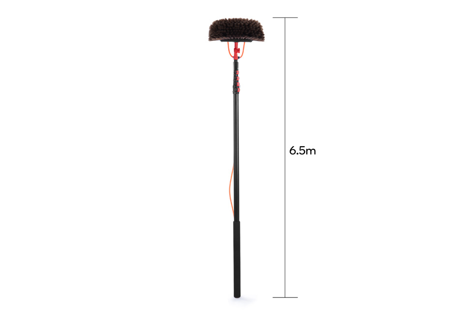 Brosse de nettoyage à manche télescopique de 6,5 m avec raclette