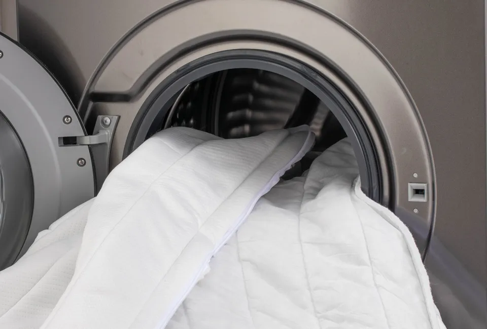 Surmatelas en mousse antibact&eacute;rienne