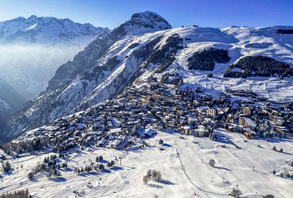 Shortski of midweekski Skiworld - Hotel Le Pied Moutet in de Franse Alpen (Les Deux Alpes) in volpension inclusief skipas en sleepingclass autocar