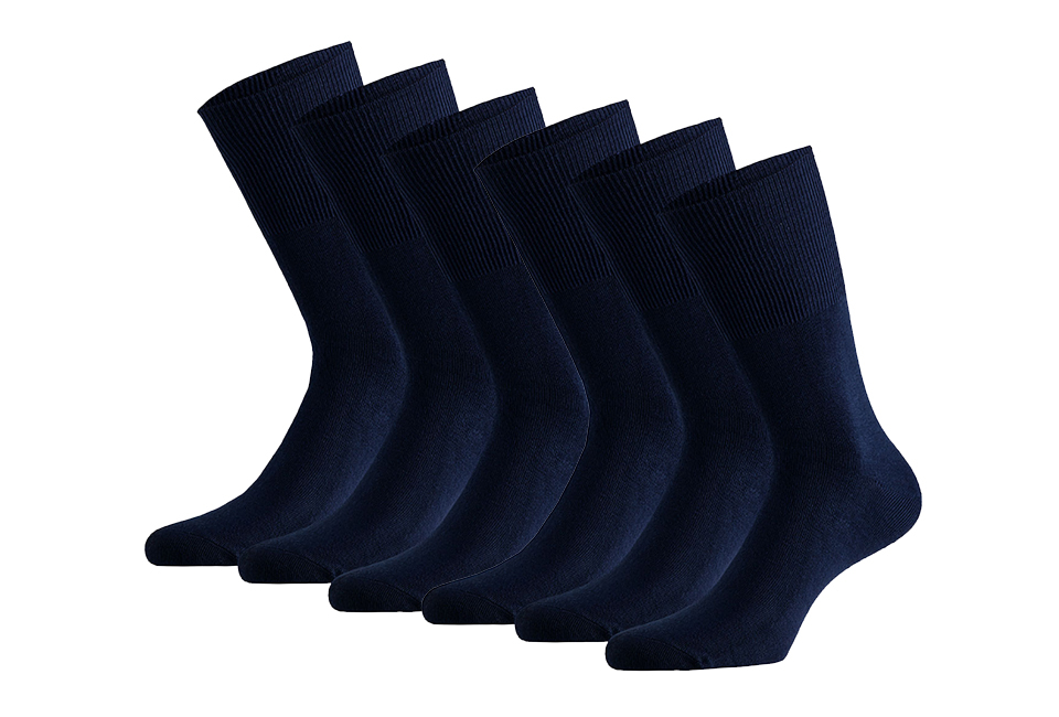 6 pairs of diabetic socks with non-constricting cuffs
