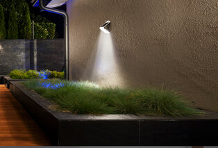 Solar-powered LED wall light 1.5W or 4W with motion sensor — 3