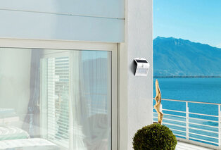 Solar-powered LED wall light 1.5W or 4W with motion sensor — 7