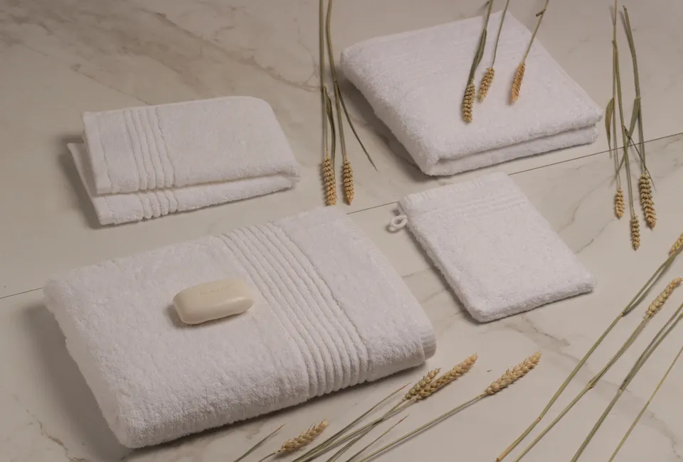 Towels made of 100% high-quality Egyptian cotton