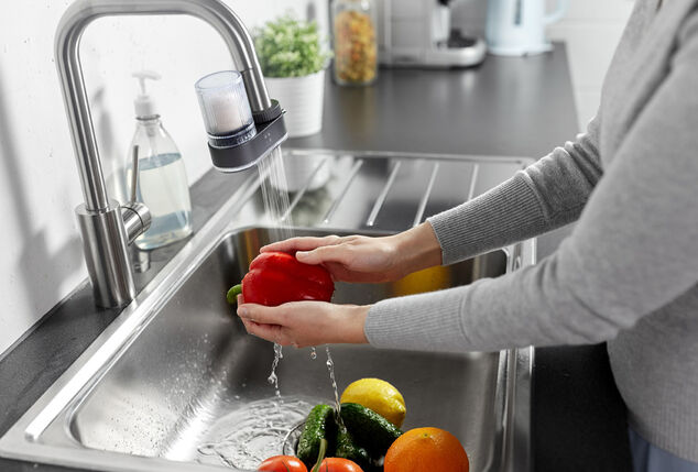 Kompakter Wasserfilter für reines Leitungswasser