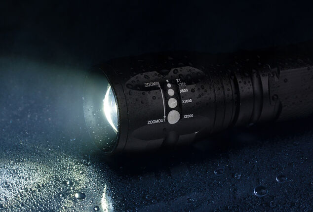 Lampes de poche LED puissantes pour toute aventure 1+1 GRATUITE