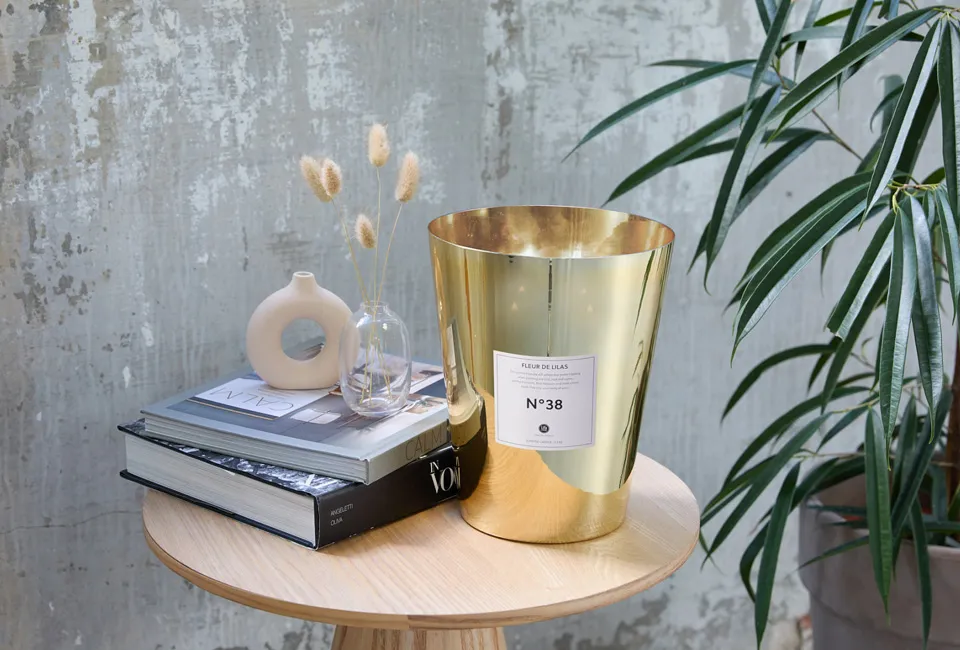 Luxury XL scented candles with 4 wicks