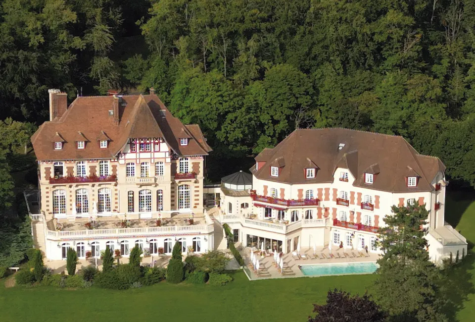 S&eacute;jour luxueux de 2, 3 ou 4 nuits avec petit d&eacute;jeuner pr&egrave;s de Chantilly - Ch&acirc;teau de la Tour