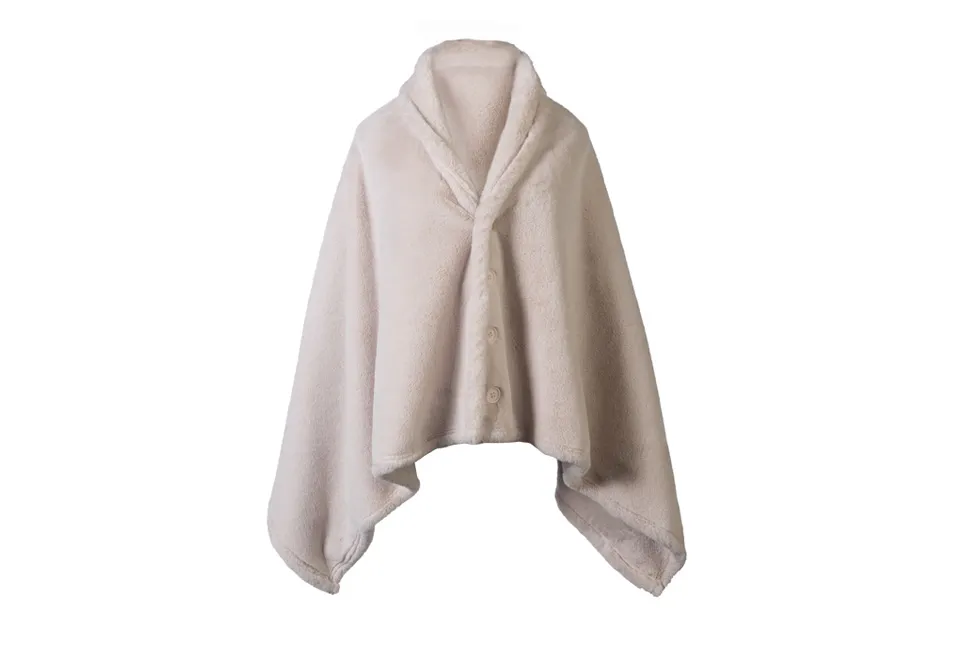 Warmer Poncho oder Umhang f&uuml;r Frauen