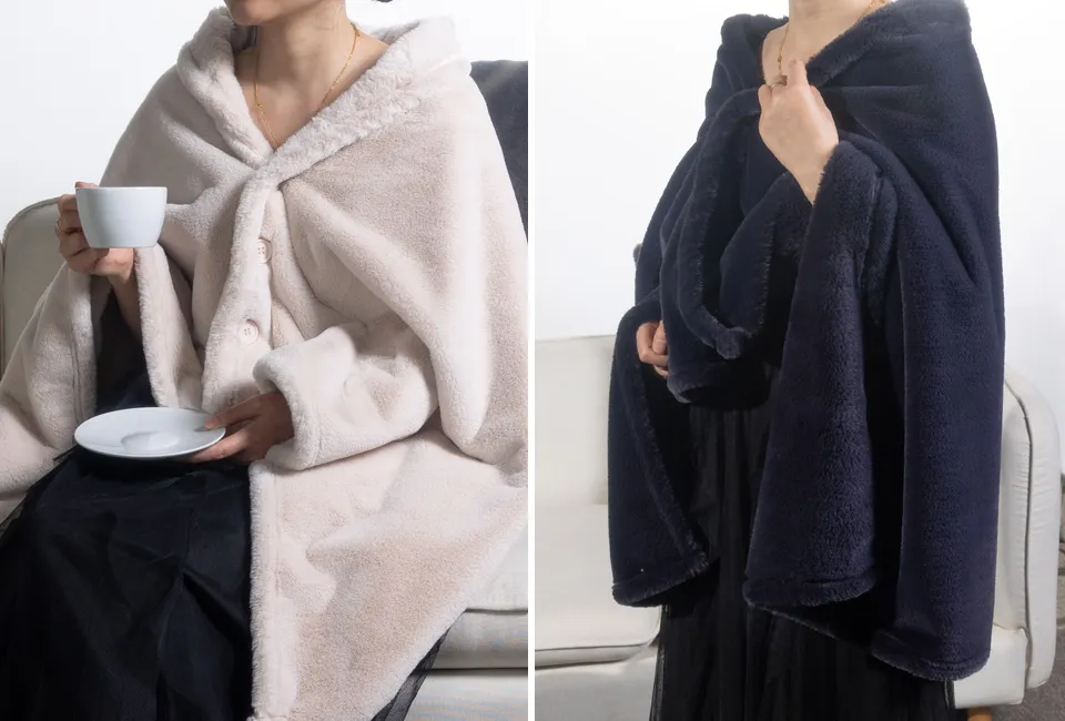 Warmer Poncho oder Umhang f&uuml;r Frauen