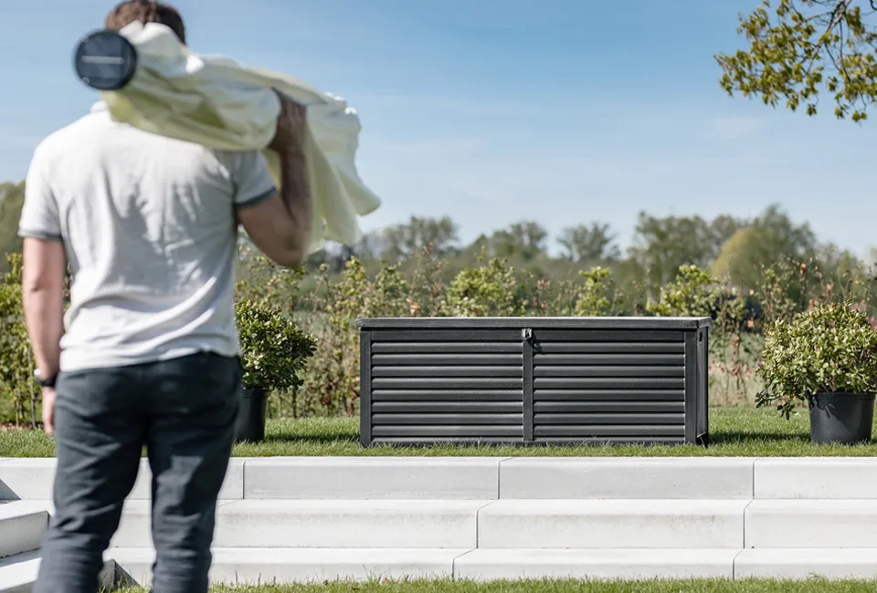 Grand coffre de rangement 390L