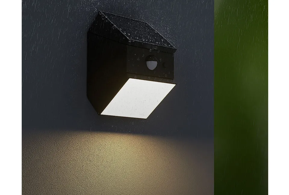 Juego de 2 apliques giratorios alimentados por energ&iacute;a solar