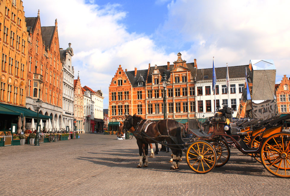 Séjour unique de 2 ou 3 nuits sur l’eau à Bruges - Boathotel De Barge***